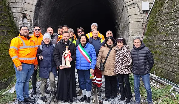 Santa Barbara, protezione e gratitudine: la comunità incontra i lavoratori di Geovertical