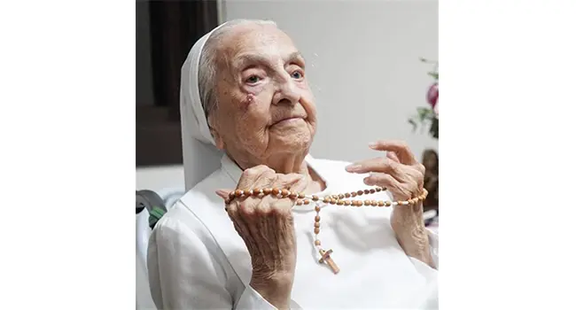 Morta a 116 anni la donna più anziana del mondo: era una suora brasiliana