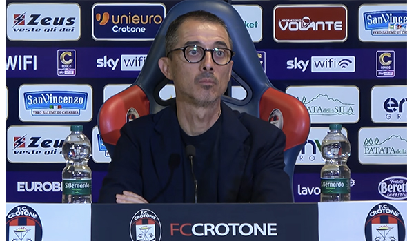 Crotone Catania 2-0, Longo esalta la prestazione dei rossoblù e guarda ai playoff con equilibrio. Video