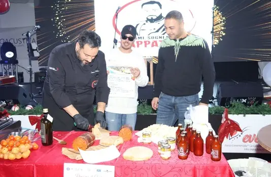 Bovalino: Francesco Messina, alias “Tappatumi”, ha chiuso il programma natalizio bovalinese.