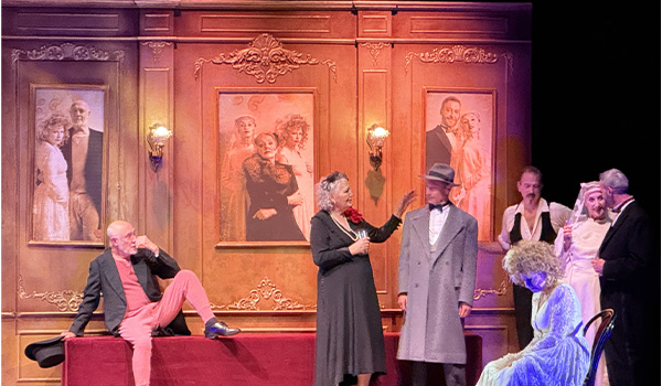 MusicAMA Calabria, “La Bisbetica Domata” oltre la farsa: Amanda Sandrelli trasforma la commedia in monito sociale