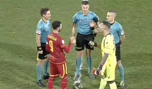 Nella 20ª giornata il Catanzaro brinda con Iemmello: 1-0 sulla Salernitana, giallorossi in festa