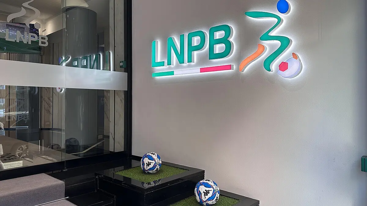 Lega B, pressing su FIGC per i Playout