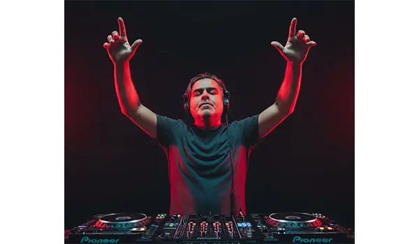 Il dj/producer Schinkel pubblica il suo nuovo singolo “Time”  su Gas Records
