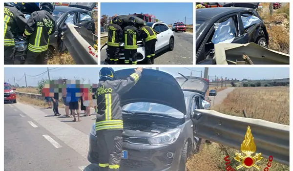 Incidente sulla SS106 a Sovereto: intervento dei Vvf, una donna estratta dalle lamiere