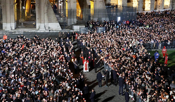 Papa Leone XIV e Via Crucis 2026: appello forte contro le guerre e per la pace globale. Video