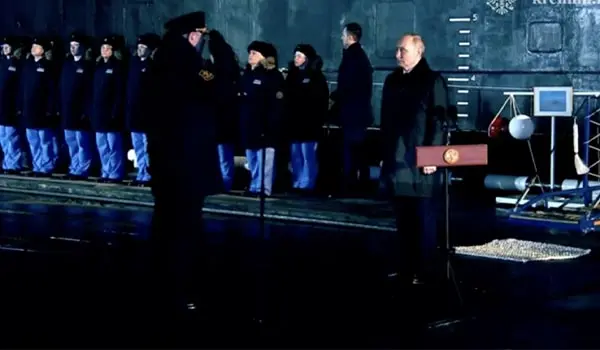 Russia, varato il primo sottomarino ipersonico "Perm": Putin lancia un messaggio al mondo dall'Artico