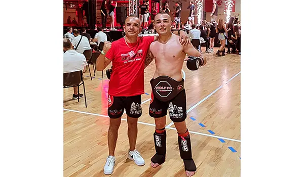 Nelle MMA il Bad Boy Samuele Arca conquista la Puglia - Ad Altamura (Bari) l’atleta sassarese conquista la cintura dilettanti (61 Kg) della promotion