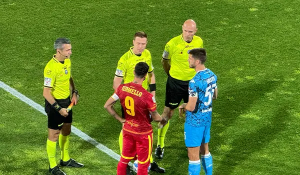 Catanzaro-Spezia 0-2, semifinale playoff: giallorossi al tappeto, serve l’impresa al ritorno
