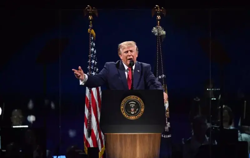 Trump al 4 luglio 2026: «Gli Stati Uniti non diventeranno mai un Paese comunista»