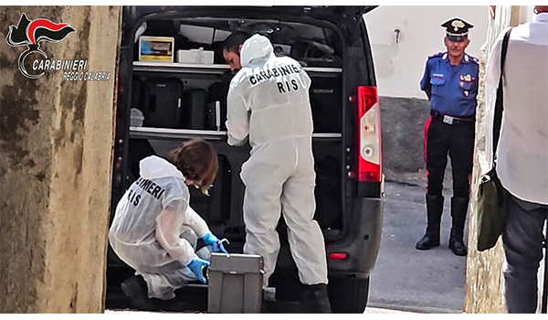 Cadavere tra i vicoli di Gioiosa Ionica: un fermo per omicidio