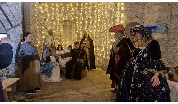 Presepe vivente a Palazzo Grimaldi-Conidi: la magia del Natale a Catanzaro con Luxury Event. (Video)