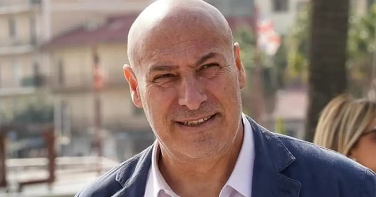 Crisi al Comune di Crotone: il sindaco Vincenzo Voce si dimette dopo l’aggressione al consigliere Ioppoli