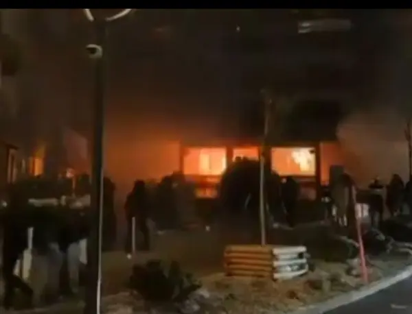 Aggiornamento – Strage di Capodanno a Crans-Montana: incendio ed esplosione in un locale, 47 morti e oltre 100 feriti