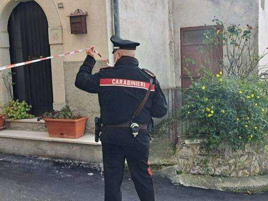 L’Aquila, lite tra fratelli finisce in tragedia: 55enne investe e uccide il fratello