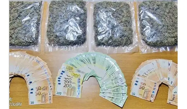 Tre arresti a Bagnara: sequestrati un chilo di marijuana e 37 mila euro