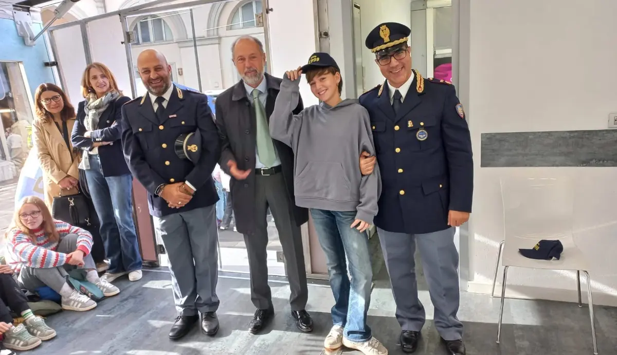 La Polizia di Stato incontra gli studenti a Fontivegge per la Action Week contro il cyberbullismo