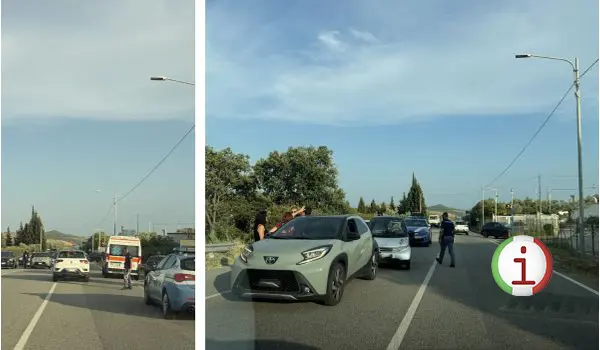 Tamponamento sulla SP17 in direzione Catanzaro, traffico rallentato e feriti: sul posto ambulanza e Polizia