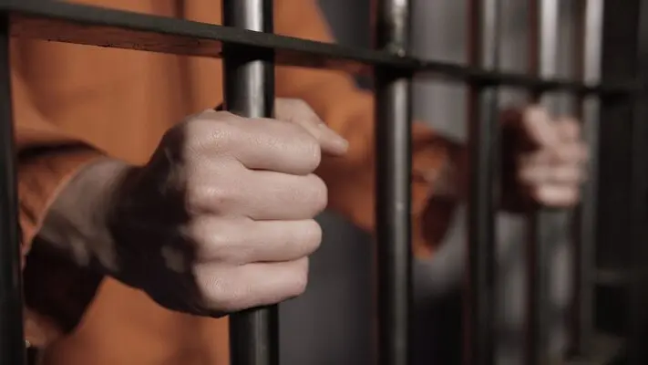 Locri, detenuto aggredisce due agenti: terzo episodio in poche settimane