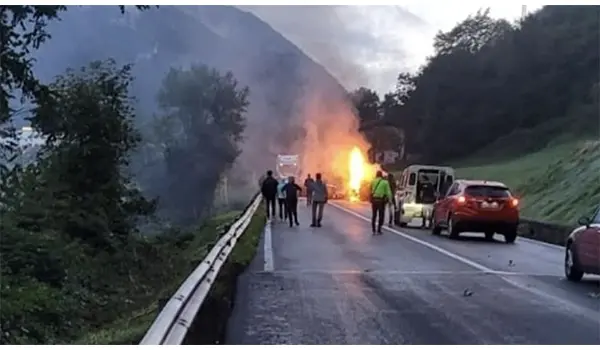 Val Seriana, scontro frontale sulla SS671, 1 morto e 2 feriti