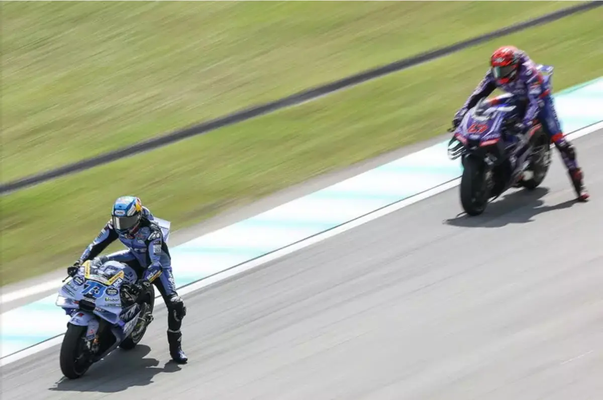MotoGp Malesia Alex Marquez conquista la pole davanti a Marc