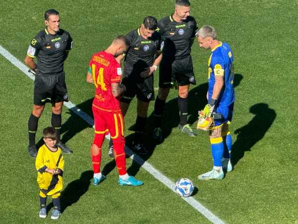 Catanzaro-Modena 2-2, un pareggio che scontenta tutti