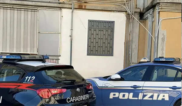 Rapina in supermercato a Castrovillari: arrestati tre giovani dai Carabinieri e dalla Polizia di Stato