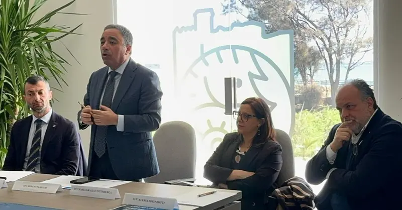 “Liberiamo insieme il mare”: parte dalla Calabria la sfida nazionale di Ambiente Mare Italia