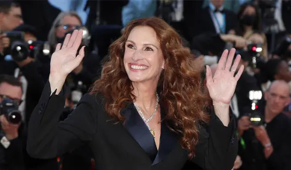 Mostra del Cinema di Venezia 2025: 5 film italiani in concorso e il debutto di Julia Roberts al Lido