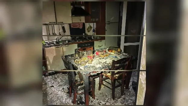 Incendio in un appartamento a Catanzaro Sud ustionato il proprietario famiglia salvata dai Vvf