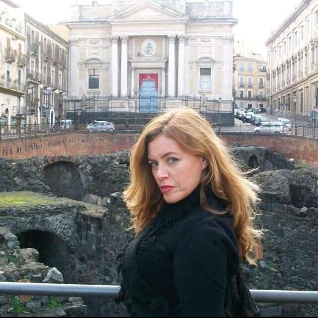 Melinda Miceli spiega Catania sotterranea i suoi fiumi e le terme 
