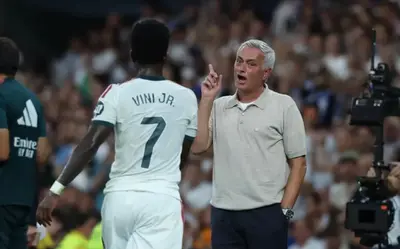 Mourinho lancia la linea dura al Real Madrid nessuno è intoccabile tranne lo stemma