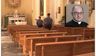 Gela, choc in chiesa: 26enne accoltella Don Nunzio Samà durante la confessione