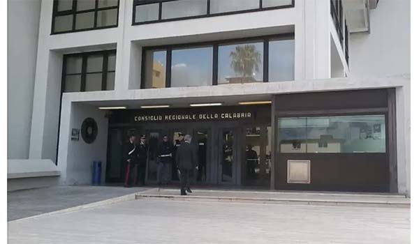 Calabria, ricorso al TAR: Iemma, De Nisi e Comito contestano il calcolo dei voti