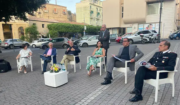 Presentato a Crotone il progetto "Non ci casco" per prevenire le truffe agli anziani
