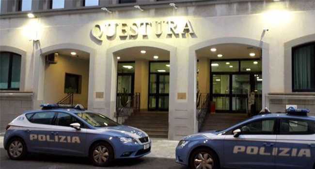 Rapina in gioielleria a Reggio Calabria: arrestato un 46enne, in fuga il complice