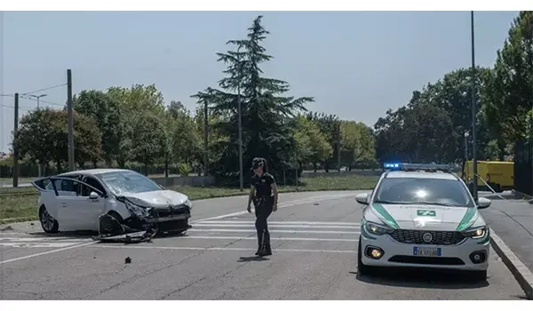 Pirata della strada: anziana travolta e uccisa in via Saponaro, indagini in corso