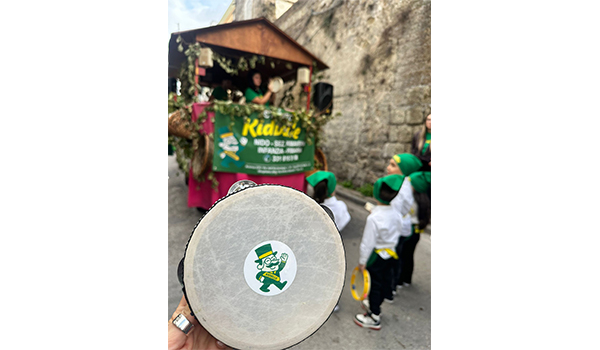 Festa della Vendemmia: i bambini di Kidville portano colore e tradizione per le strade di Cesa e Aversa