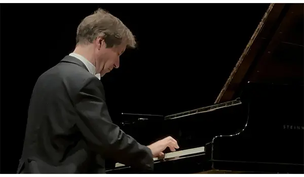 MusicAMA Calabria, l’eleganza e il rigore di Nikolai Lugansky conquistano Lamezia Terme
