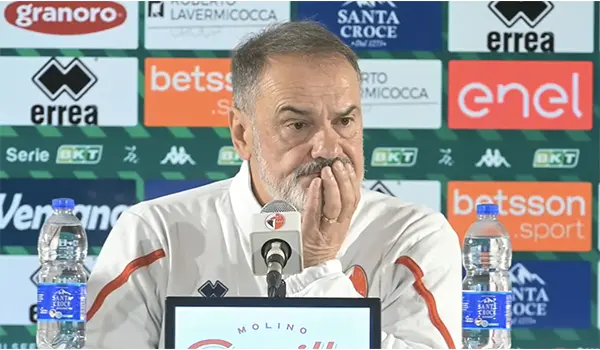 Carrarese-Bari, Vivarini ammette: “Sono preoccupato, ma ora servono risposte dal campo” (Video)