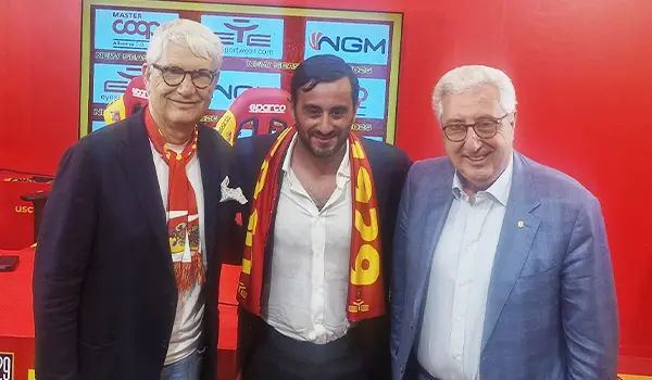 Catanzaro, inizia l’era Aquilani: «Qui per vincere. Ho scelto il momento giusto» (Video)