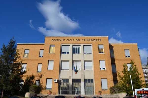 Ospedale Annunziata di Cosenza primo in Calabria per nascite: oltre 2.000 nel 2025
