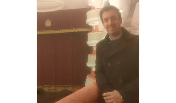 Esce “Scrollare il cuore”: il nuovo saggio di Ferdinando Capicotto sull’amore nell’era dei social