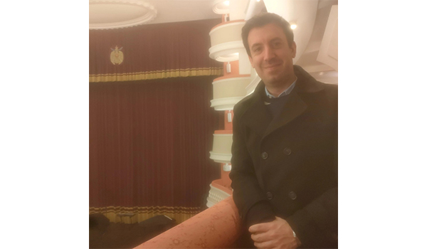 Esce “Scrollare il cuore”: il nuovo saggio di Ferdinando Capicotto sull’amore nell’era dei social