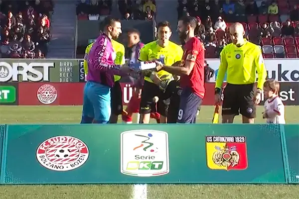 Calcio Serie B - 21^ giornata. Sudtirol-Catanzaro 1-1. Bonini costruisce, Iemmello spreca