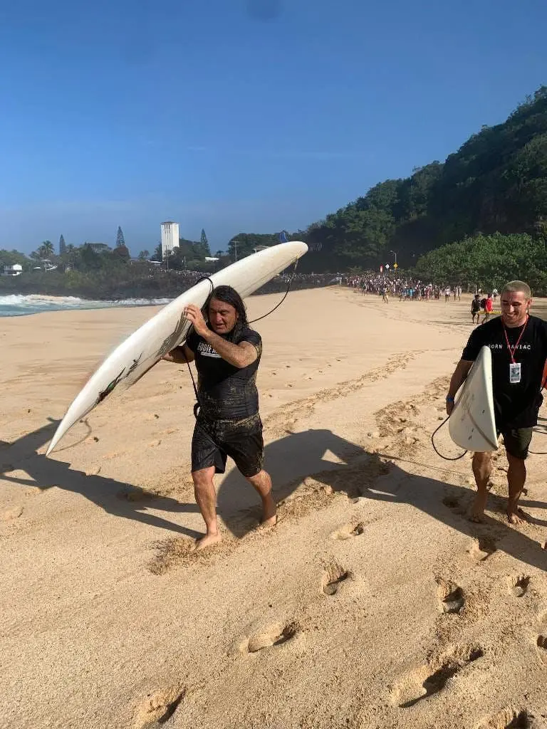 LIDO WAVE 2025: ROSS CLARKE-JONES, LA LEGGENDA DEL BIG WAVE SURF a Lido di Camaiore