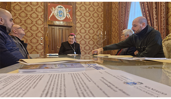 Giubileo e ristrutturazione del Duomo di Catanzaro nell'incontro del Vescovo con i giornalisti (Video)