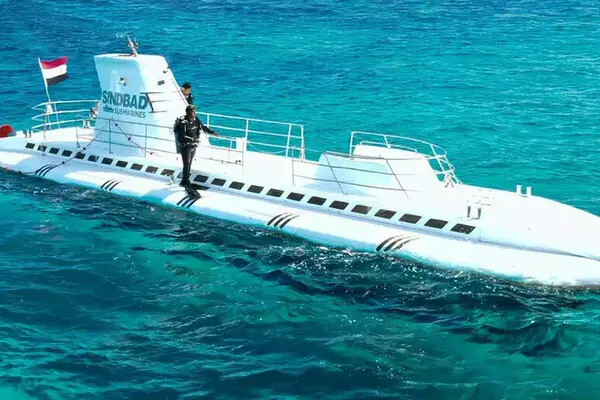Tragedia nel Mar Rosso: sommergibile turistico affonda, almeno sei morti