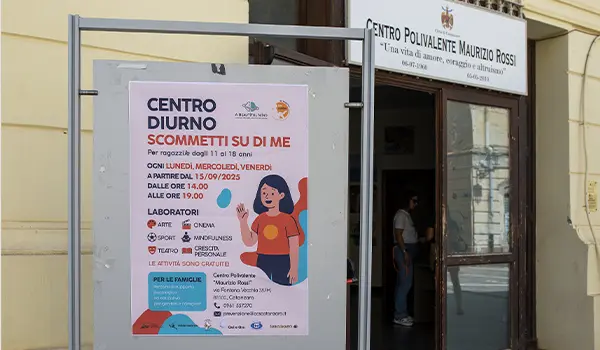 Catanzaro, inaugurato il Centro diurno “A Beautiful Mind”: laboratori gratuiti per adolescenti e famiglie al polivalente Maurizio Rossi. Video