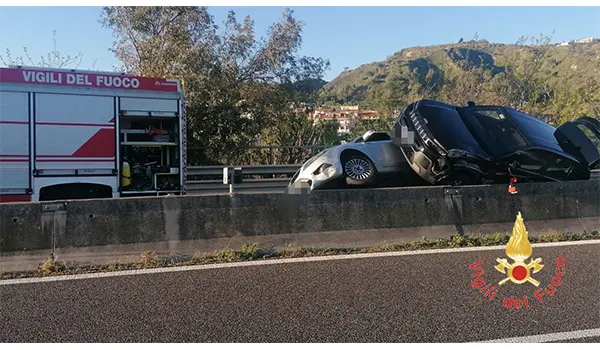 Incidente sulla SS280 verso Lamezia Terme: traffico rallentato e intervento dei Vvf